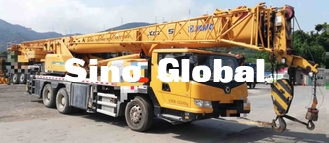 la 2ème grue XCMG de main 25 tonnes, a utilisé le camion a monté le diamètre de rotation des grues 21m