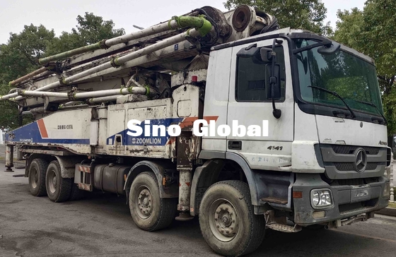 Zoomlion utilisé modèlent le camion de pompe concrète de 2013 56m avec Mercedes Benz Chassis