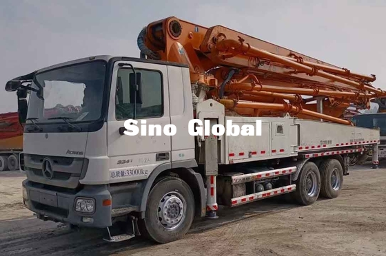 Zoomlion 47m a utilisé le camion de pompe concrète avec le modèle 2013 de Mercedes Benz 3341