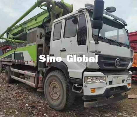 Taille de alimentation concrète utilisée du camion 37M With Sinotruk Chassis 1370mm de pompe de Zoomlion
