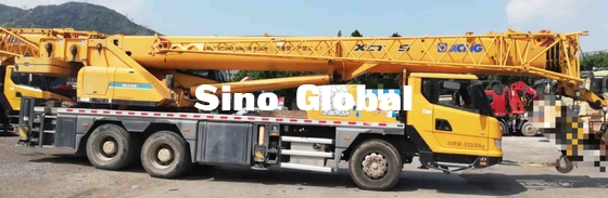 la 2ème grue XCMG de main 25 tonnes, a utilisé le camion a monté le diamètre de rotation des grues 21m
