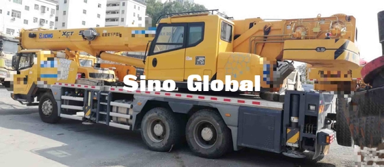 la 2ème grue XCMG de main 25 tonnes, a utilisé le camion a monté le diamètre de rotation des grues 21m